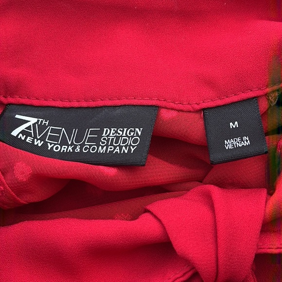 7th Ave NY & Co fun yolk neck blouse M - Picture 6 of 9